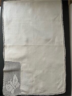 Vintage Cream Linen Crochet-Trim Table Runner
